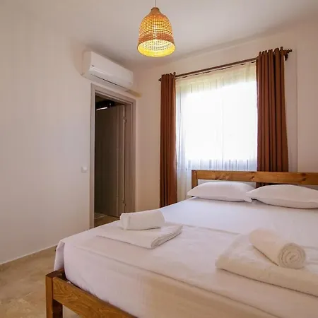 Comfortable 3-bedroom With Pool And Garden * קס