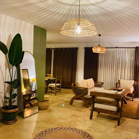 Comfortable 3-bedroom With Pool And Garden * קס